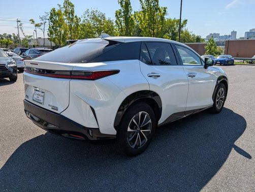 2023 Lexus RZ 450e Premium