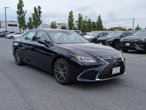 2025 Lexus ES 300h Base