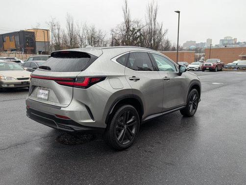 2023 Lexus NX 450h+ Luxury