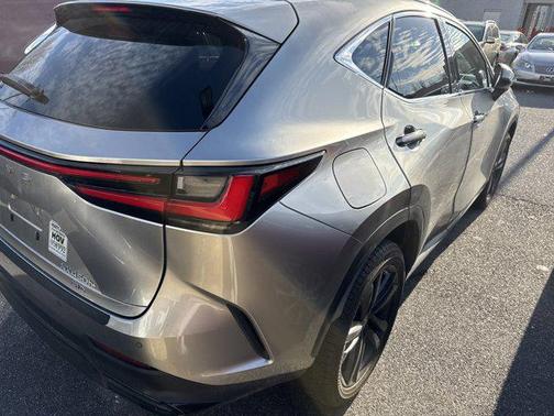 2023 Lexus NX 450h+ Luxury