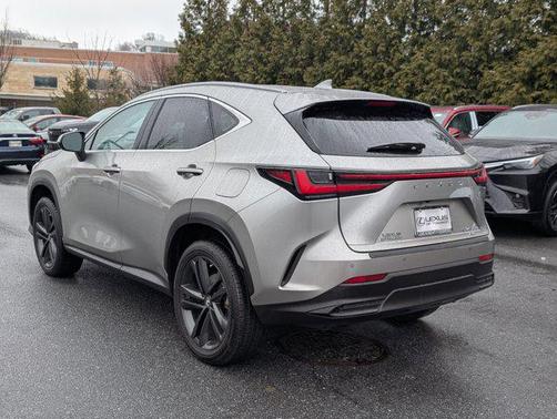 2023 Lexus NX 450h+ Luxury