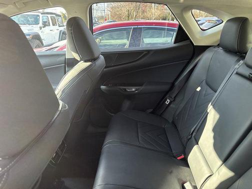 2023 Lexus NX 450h+ Luxury