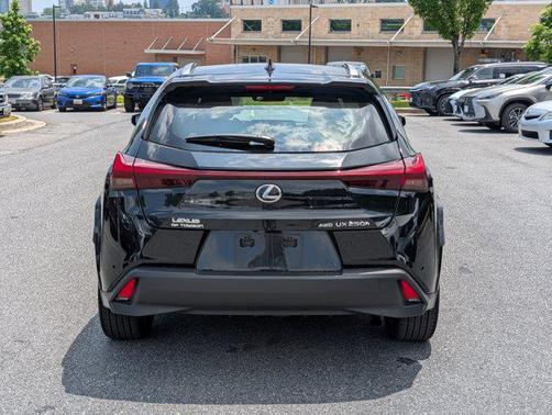 2024 Lexus UX 250h Base