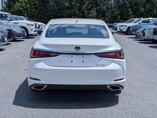 2022 Lexus ES 350 Base
