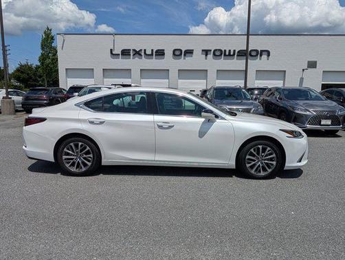2022 Lexus ES 350 Base
