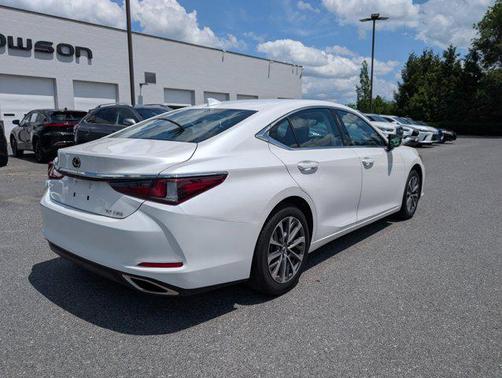 2022 Lexus ES 350 Base
