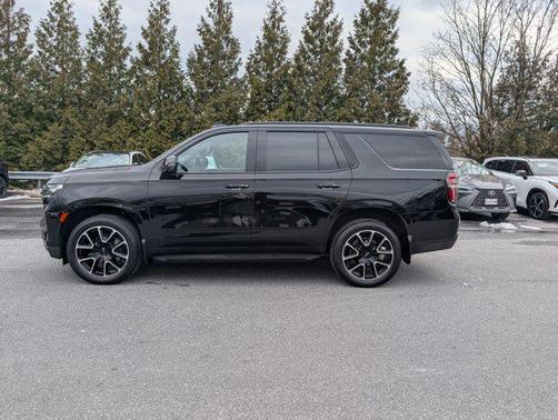 2022 Chevrolet Tahoe 4WD RST