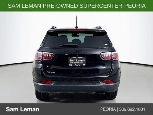 Diamond Black Crystal Pearlcoat 2022 Jeep Compass Latitude