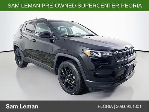 Diamond Black Crystal Pearlcoat 2022 Jeep Compass Latitude