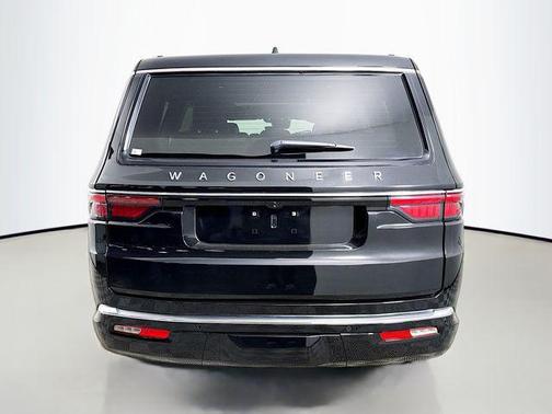 2024 Jeep Wagoneer Base