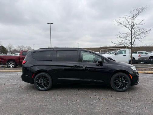 2026 Chrysler Pacifica Limited