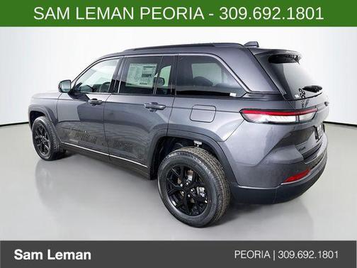 Baltic Gray Metallic Clearcoat 2026 Jeep Grand Cherokee Altitude