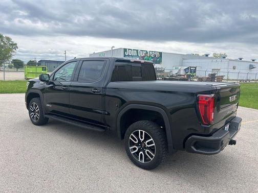 2022 GMC Sierra 1500 AT4
