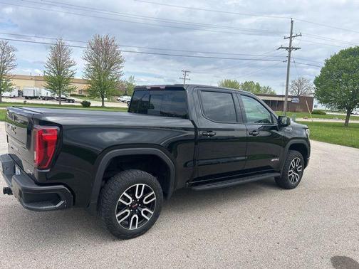 2022 GMC Sierra 1500 AT4