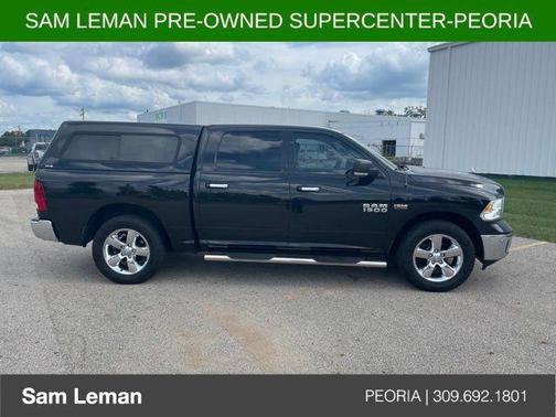 Brilliant Black Crystal Pearlcoat 2017 RAM 1500 Big Horn