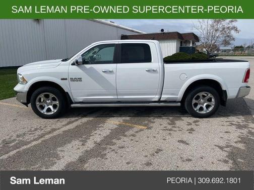 Bright White Clearcoat 2018 RAM 1500 Laramie