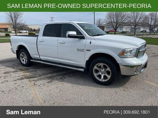 Bright White Clearcoat 2018 RAM 1500 Laramie
