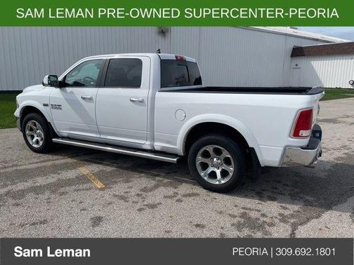 Bright White Clearcoat 2018 RAM 1500 Laramie