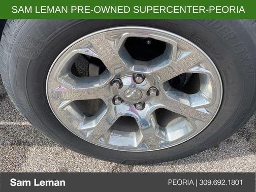 Bright White Clearcoat 2018 RAM 1500 Laramie