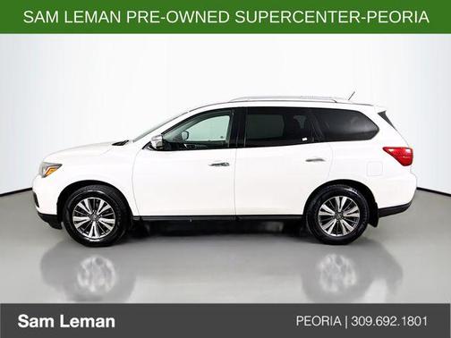 2017 Nissan Pathfinder SL