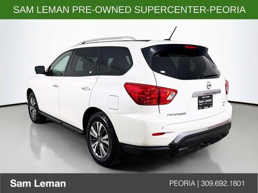 2017 Nissan Pathfinder SL