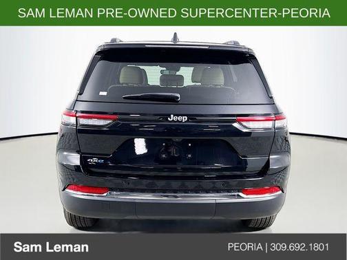 Diamond Black Crystal Pearlcoat 2024 Jeep Grand Cherokee 4xe Base