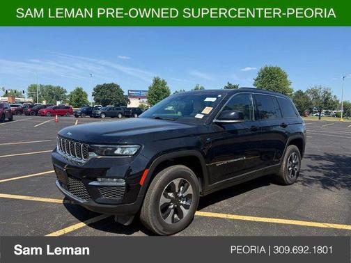 Diamond Black Crystal Pearlcoat 2024 Jeep Grand Cherokee 4xe Base