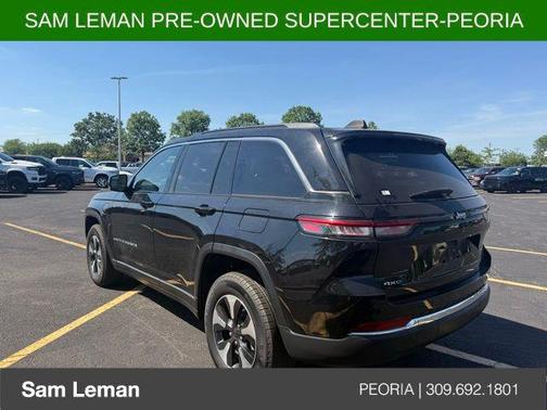 Diamond Black Crystal Pearlcoat 2024 Jeep Grand Cherokee 4xe Base