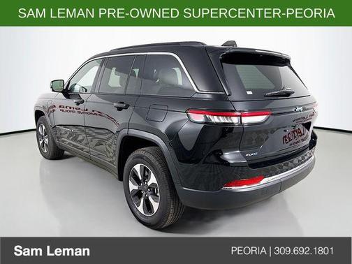 Diamond Black Crystal Pearlcoat 2024 Jeep Grand Cherokee 4xe Base
