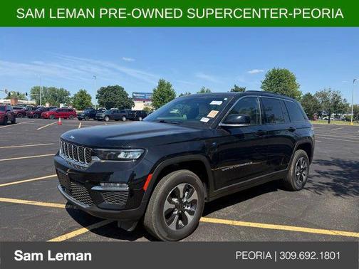 Diamond Black Crystal Pearlcoat 2024 Jeep Grand Cherokee 4xe Base
