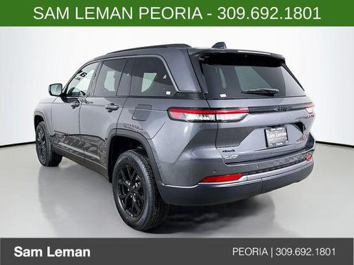 Baltic Gray Metallic Clearcoat 2026 Jeep Grand Cherokee Altitude