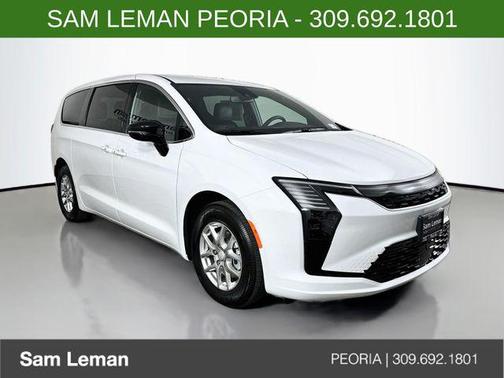 Bright White Clearcoat 2027 Chrysler Pacifica L