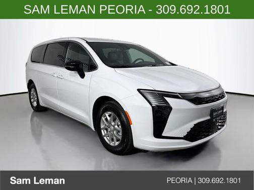 Bright White Clearcoat 2027 Chrysler Pacifica L
