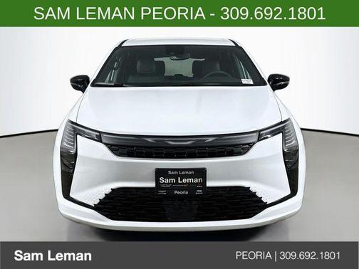 Bright White Clearcoat 2027 Chrysler Pacifica L