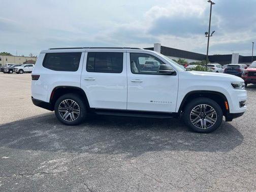 2025 Jeep Wagoneer Base