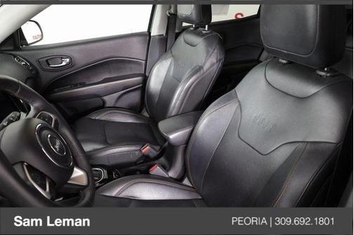 Photo 4 of 30 of 2018 Jeep Compass Limited