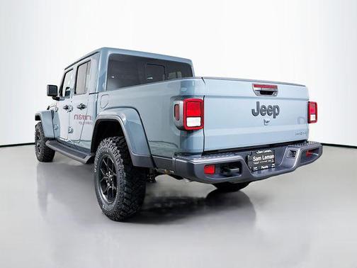 2025 Jeep Gladiator High Tide