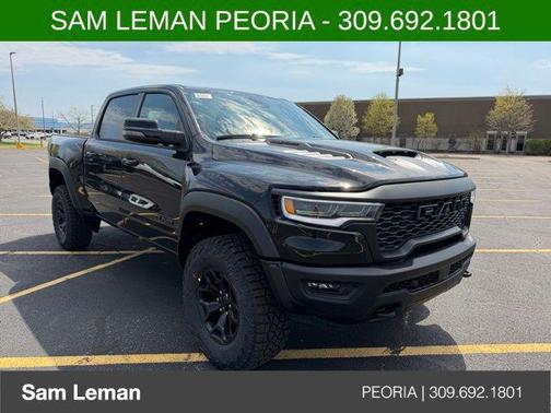 Diamond Black Crystal Pearlcoat 2026 RAM 1500 RHO