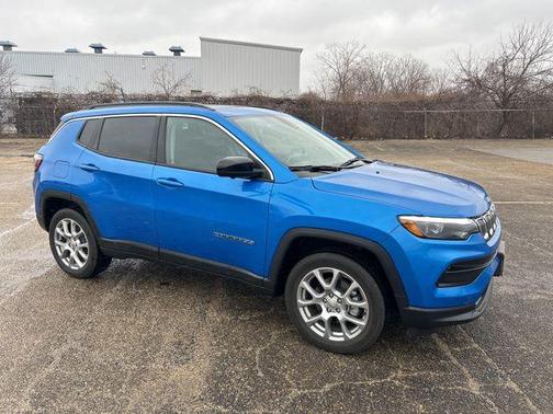 2022 Jeep Compass Latitude Lux