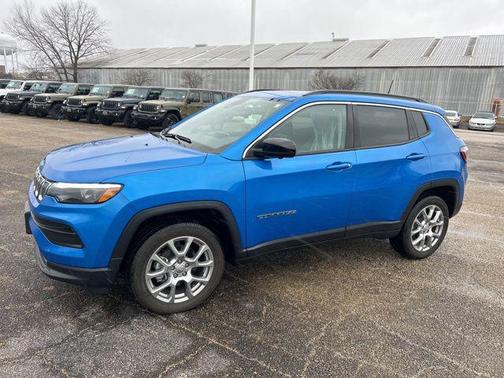 2022 Jeep Compass Latitude Lux