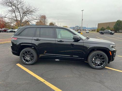 2025 Jeep Grand Cherokee Summit