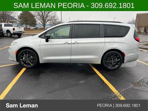 2026 Chrysler Pacifica Limited