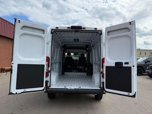 2025 RAM ProMaster 2500 Tradesman