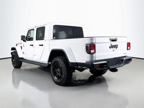 2025 Jeep Gladiator High Tide