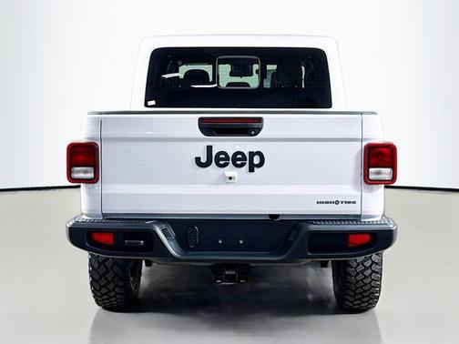 2025 Jeep Gladiator High Tide