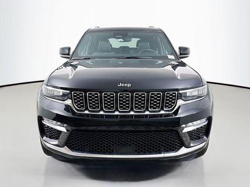 2023 Jeep Grand Cherokee Summit