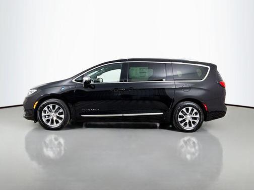 2025 Chrysler Pacifica L