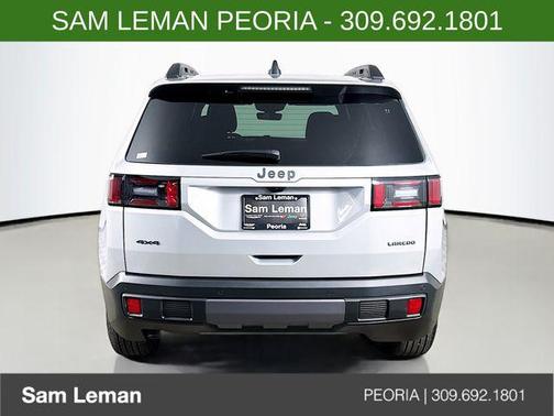 Silver Zynith Clearcoat 2026 Jeep Cherokee Laredo