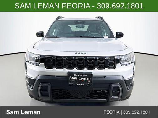 Silver Zynith Clearcoat 2026 Jeep Cherokee Laredo