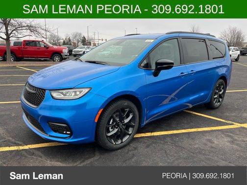 2026 Chrysler Pacifica L